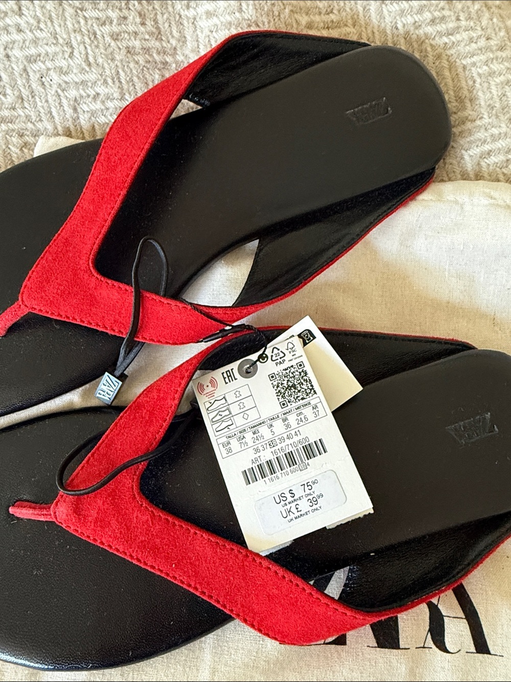 NWT ZARA Red Suede Sandals flip flops. Size 38 / 8 - Picture 2 of 3